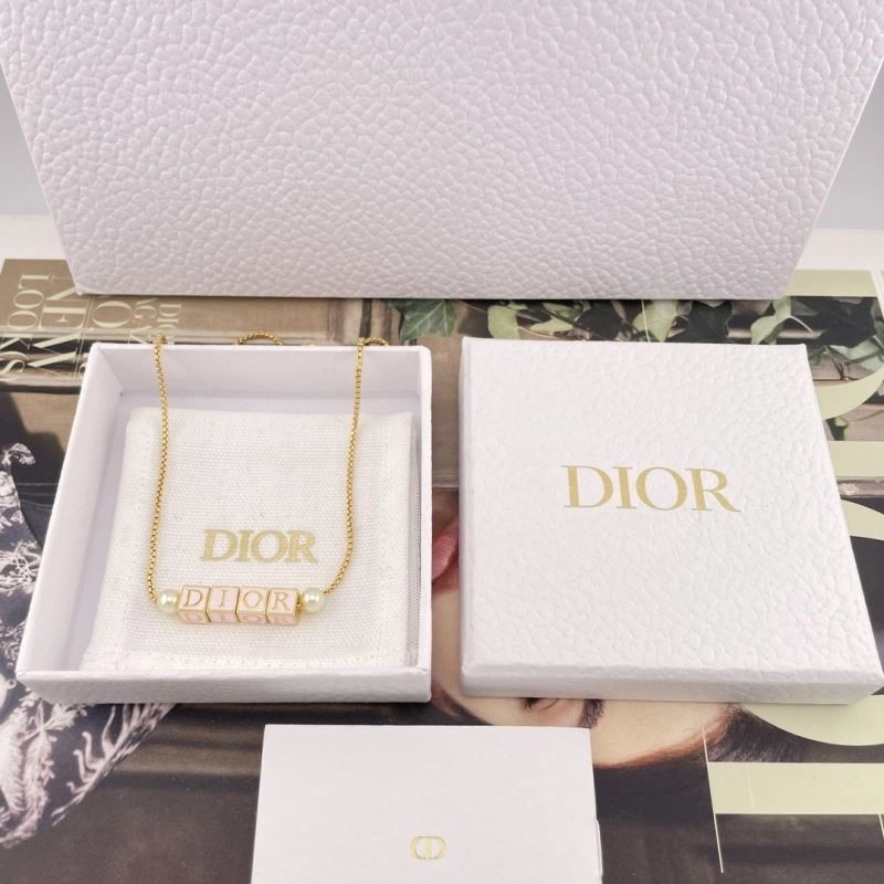 Popular Christian Dior Necklaces 233071