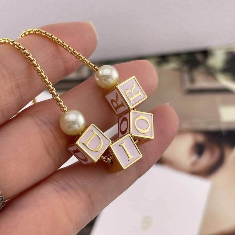 Popular Christian Dior Necklaces 233071