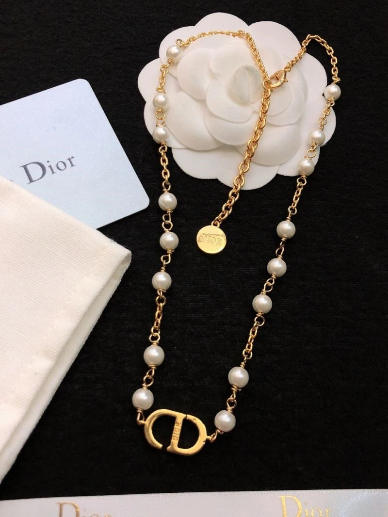 Elegant Christian Dior Necklaces 233008