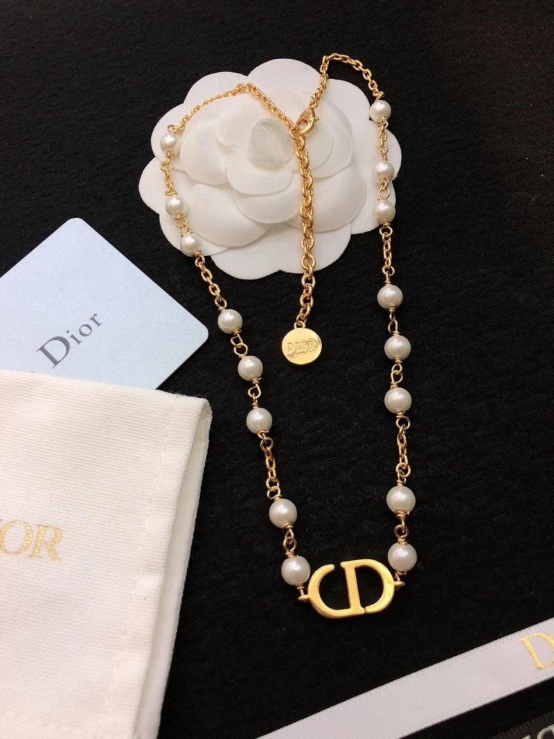 Elegant Christian Dior Necklaces 233008