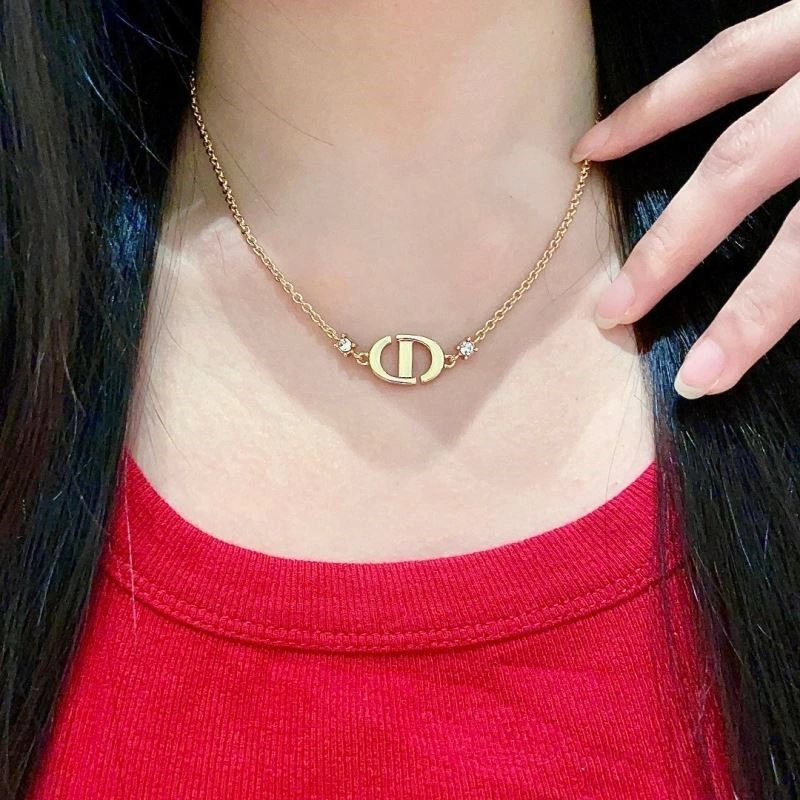 Elegant Christian Dior Necklaces 233005