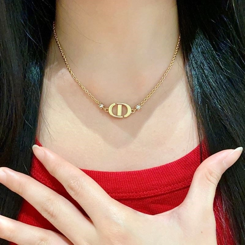 Elegant Christian Dior Necklaces 233005