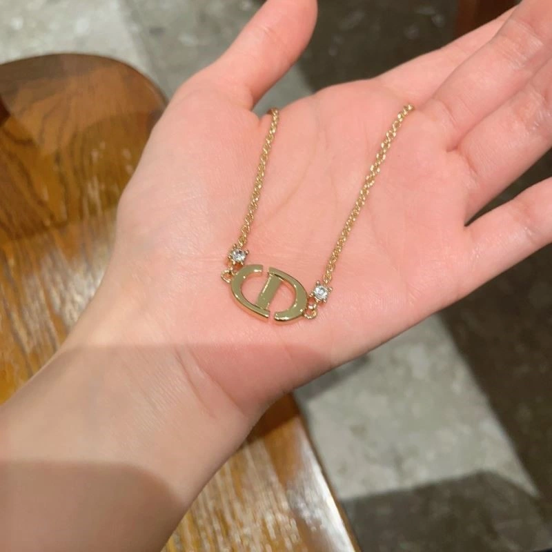 Elegant Christian Dior Necklaces 233005