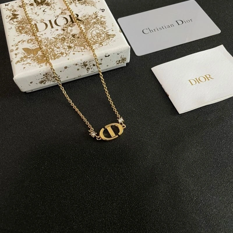 Elegant Christian Dior Necklaces 233005