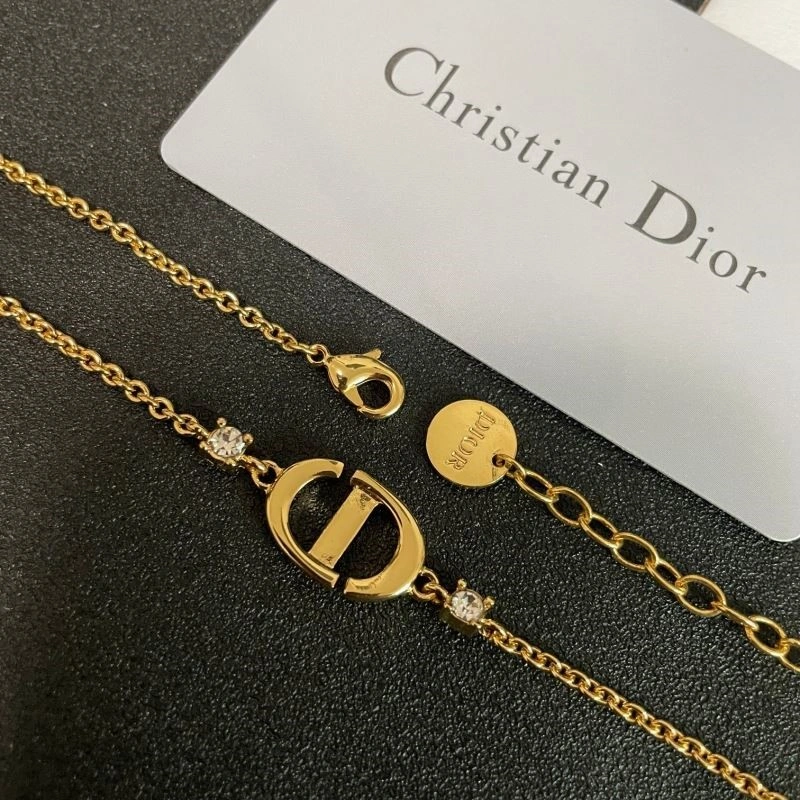 Elegant Christian Dior Necklaces 233005