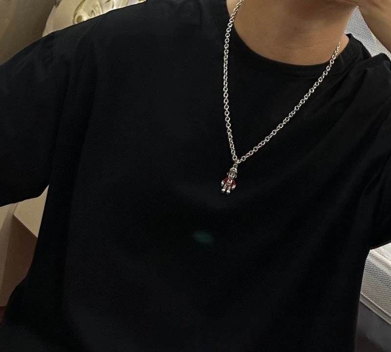 UrbanChic Christian Dior Necklaces 233007