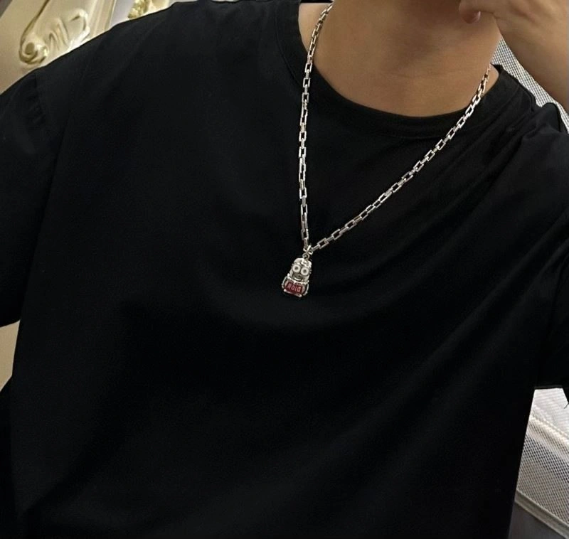 Versatile Christian Dior Necklaces 233014