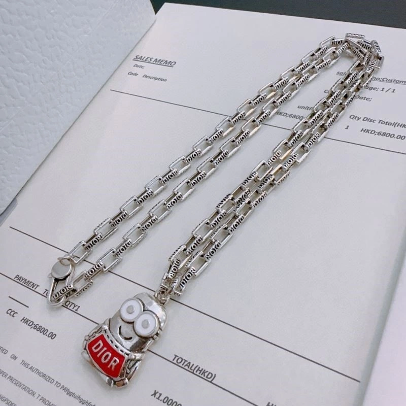 Versatile Christian Dior Necklaces 233014