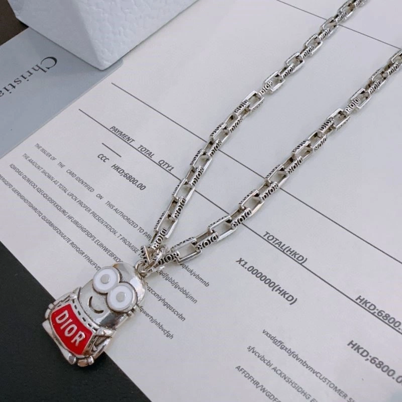 Versatile Christian Dior Necklaces 233014