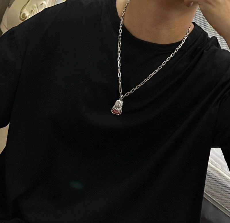 Versatile Christian Dior Necklaces 233014