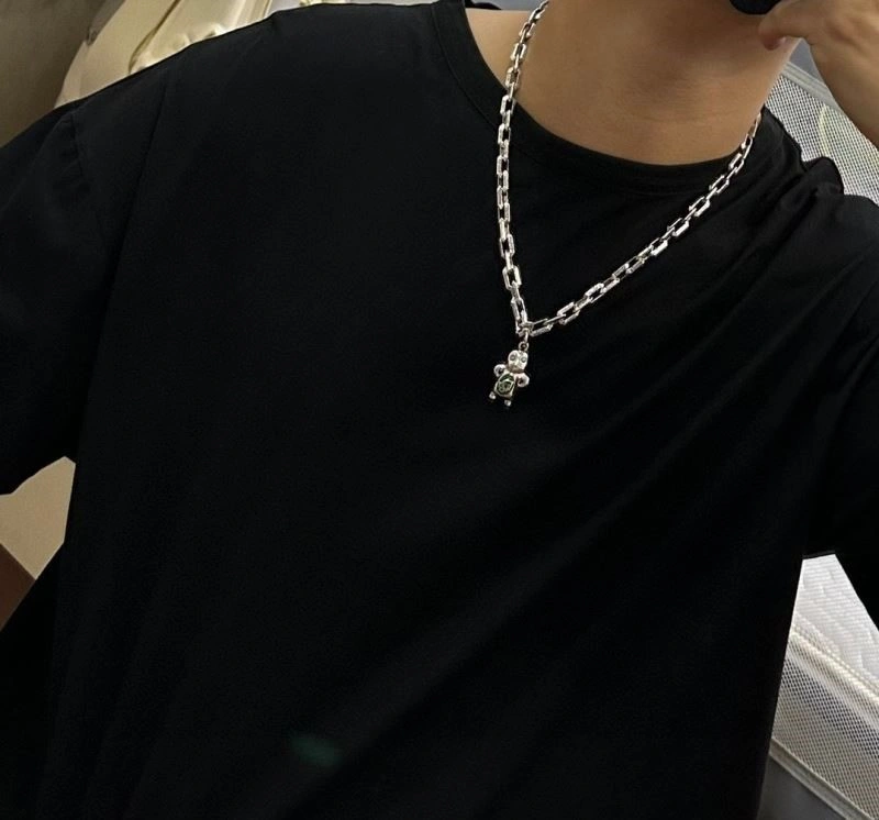 Snug Christian Dior Necklaces 232995