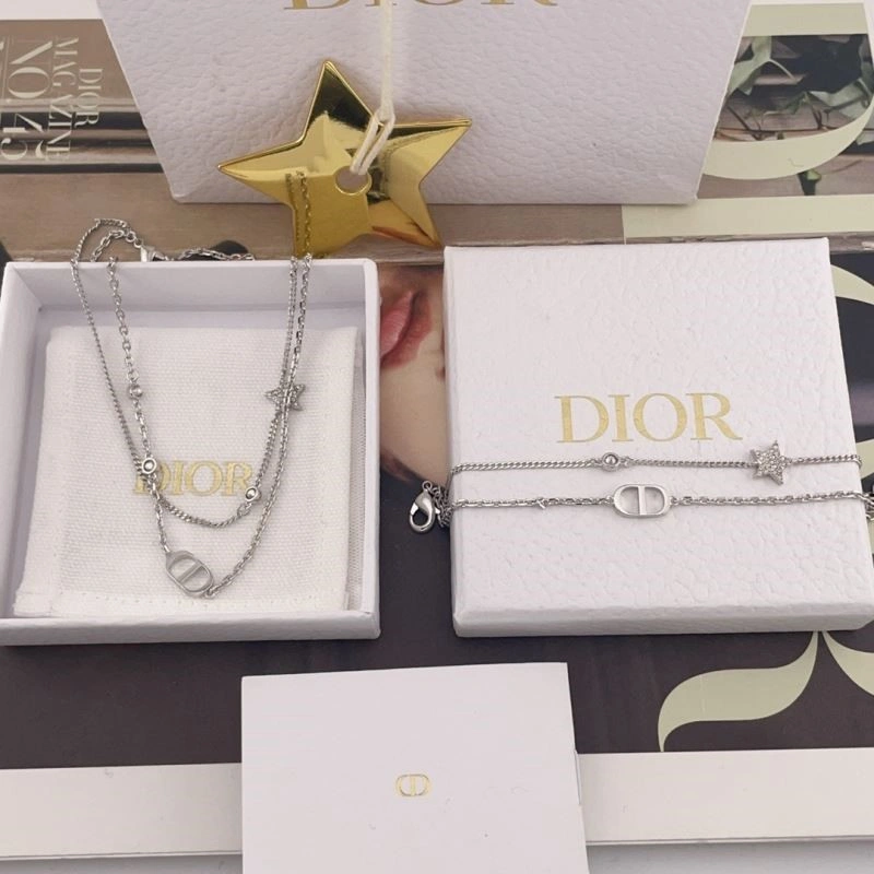 Christian Dior Necklaces Classic 232997