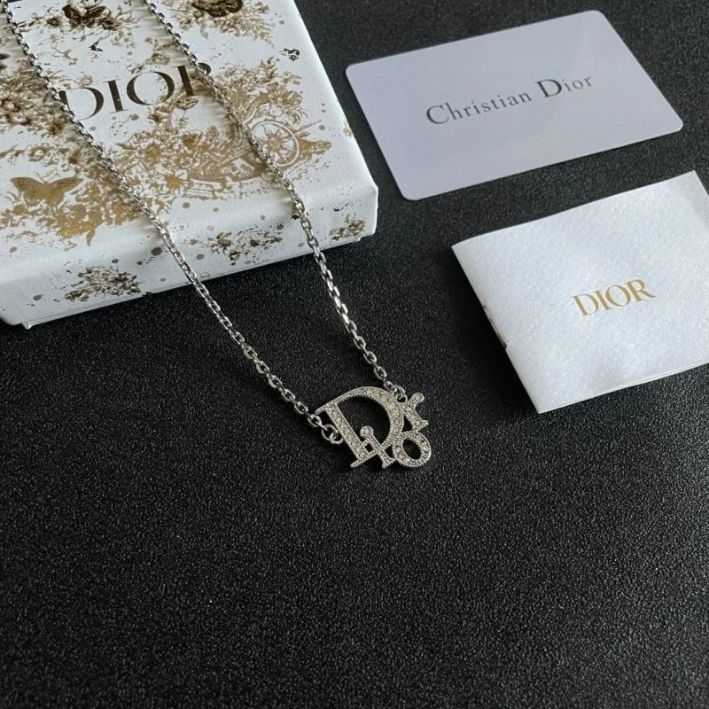 Trendsetting Christian Dior Necklaces 232985