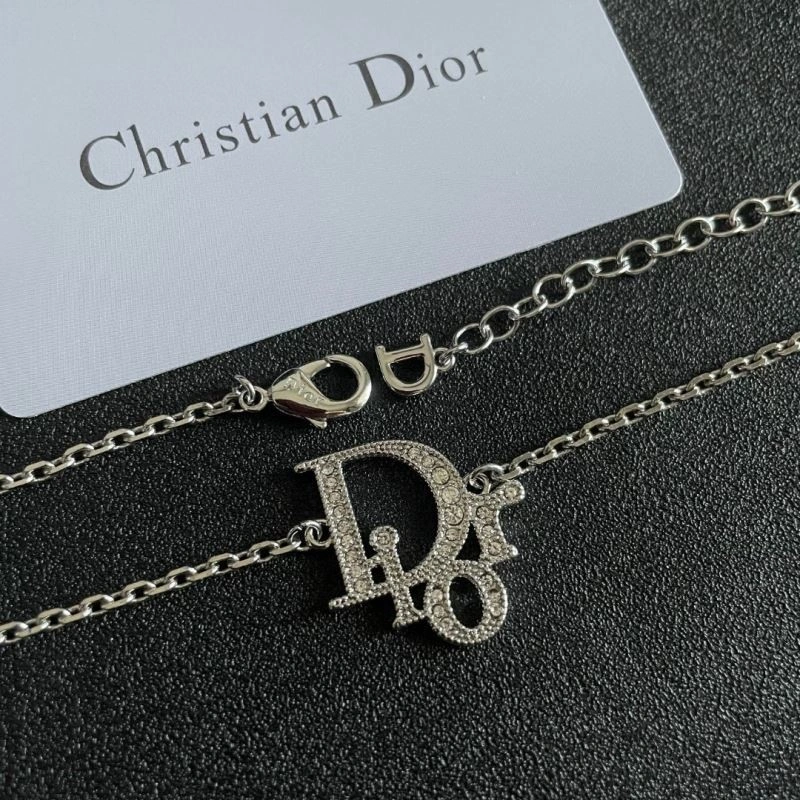 Trendsetting Christian Dior Necklaces 232985