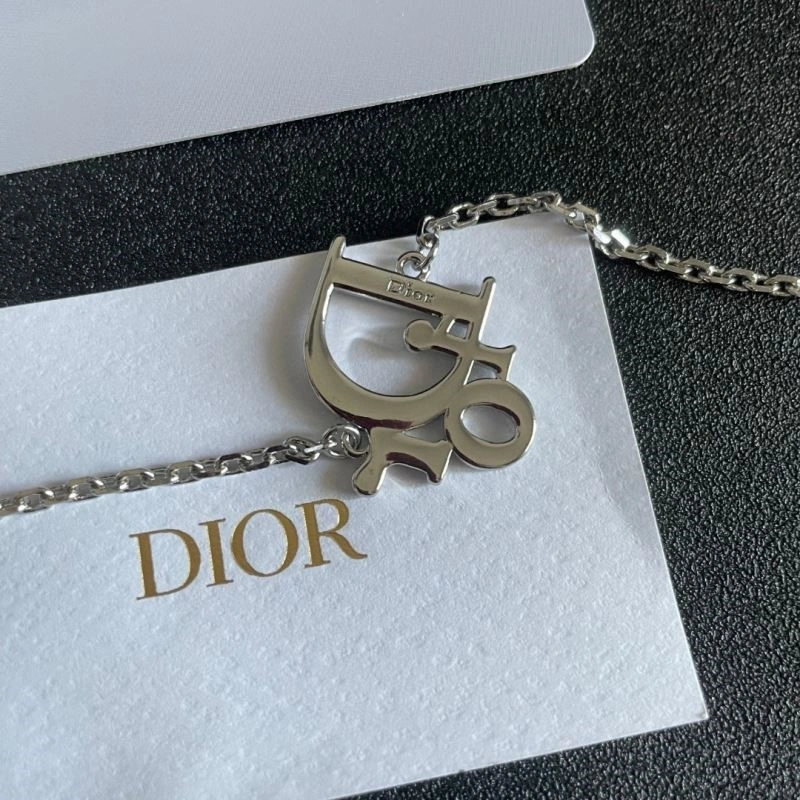 Trendsetting Christian Dior Necklaces 232985