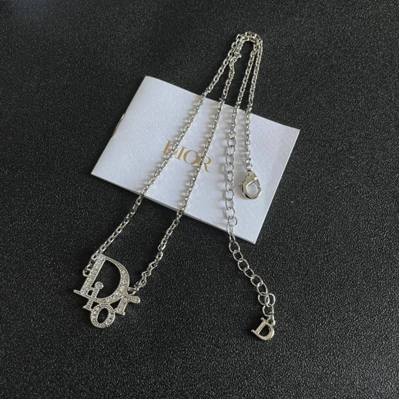 Trendsetting Christian Dior Necklaces 232985
