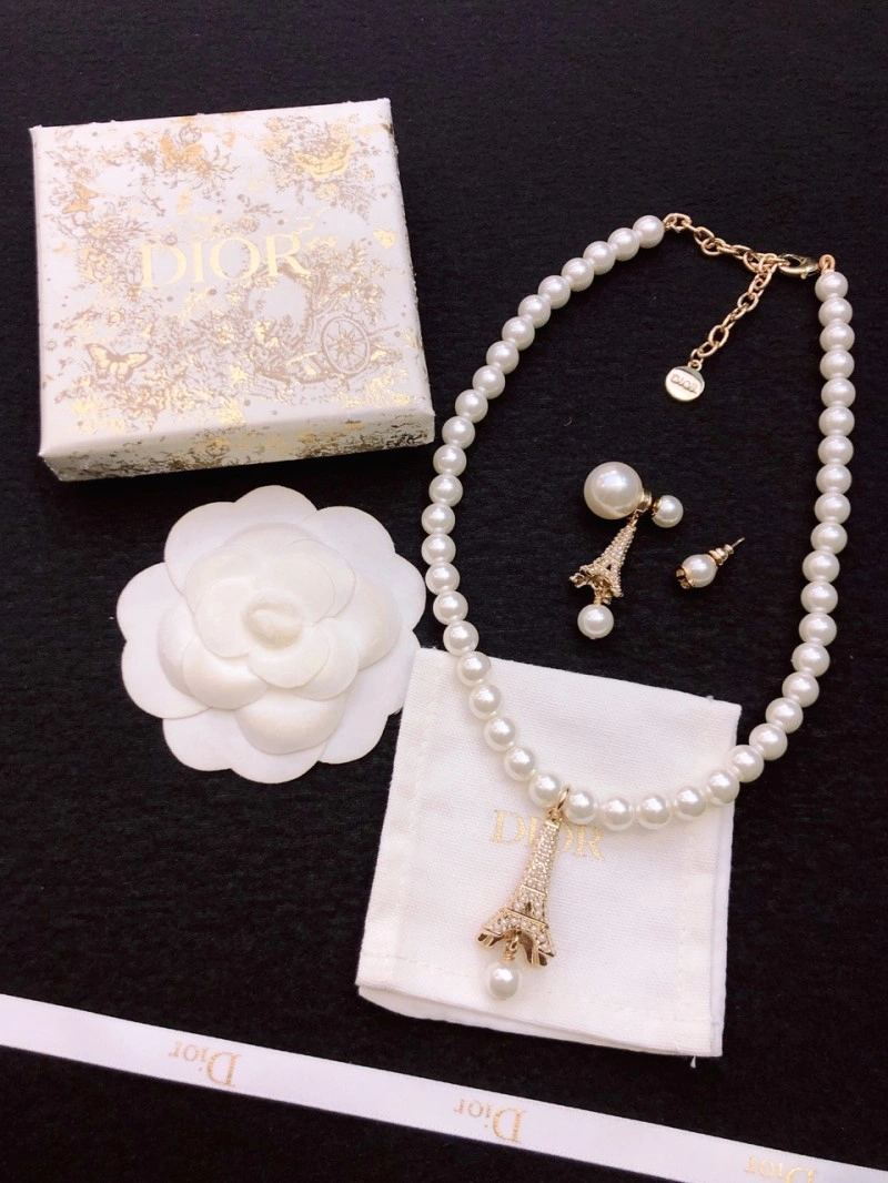 Premium Christian Dior Necklaces 233040