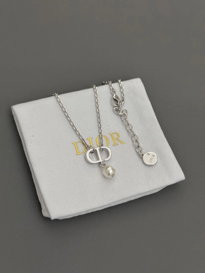 Christian Dior Necklaces Seasonal 233006