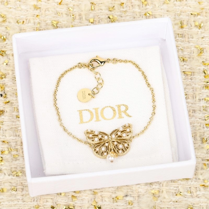 Fashionable Christian Dior Necklaces 233093