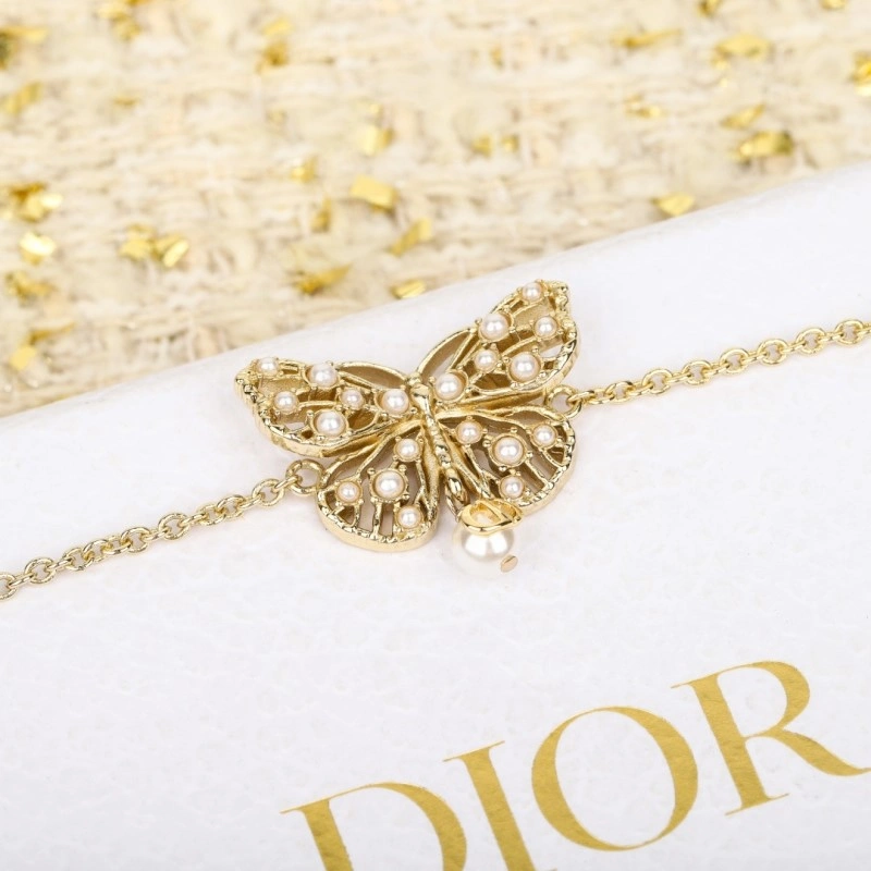 Fashionable Christian Dior Necklaces 233093