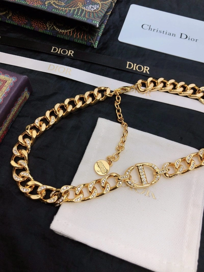 ModernLook Christian Dior Necklaces 232982