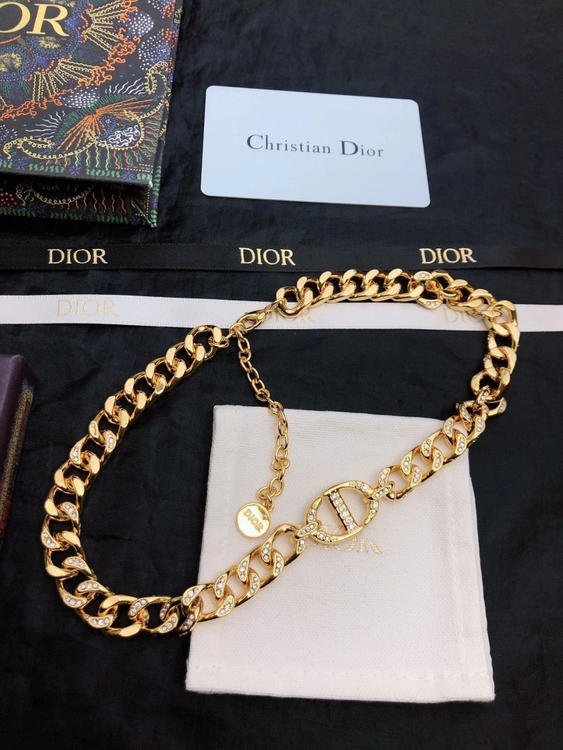 ModernLook Christian Dior Necklaces 232982