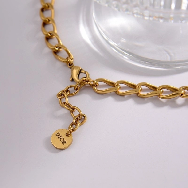 Sleek Christian Dior Necklaces 232968
