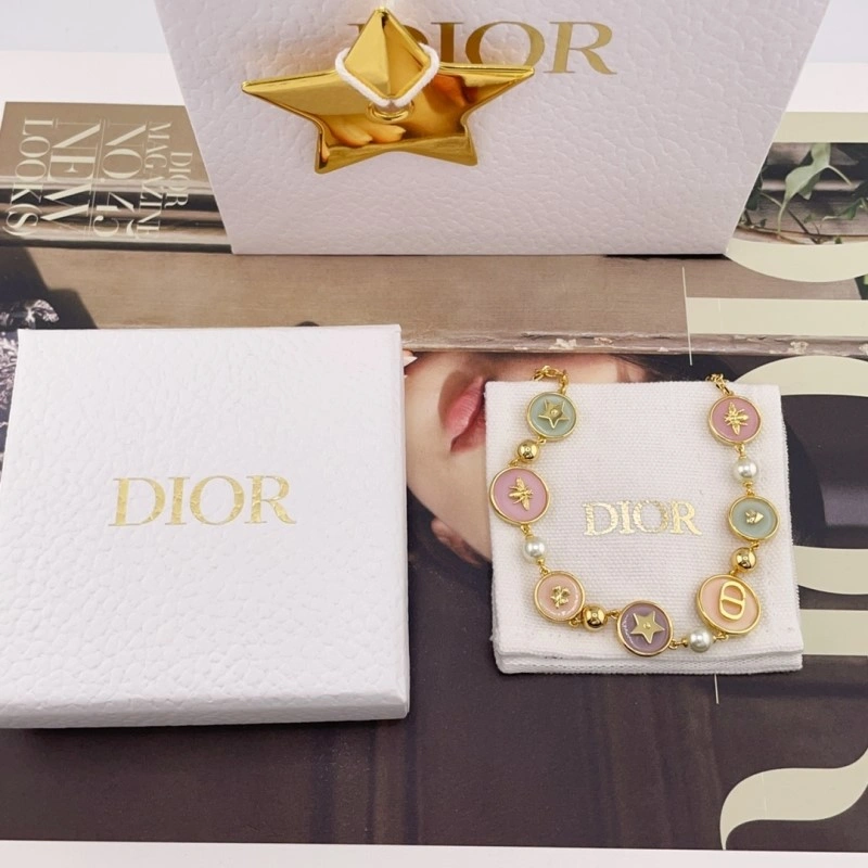 Christian Dior Necklaces Trendsetting 232990