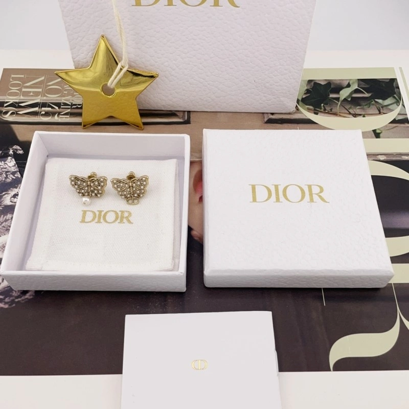 Elegant Christian Dior Necklaces 232952