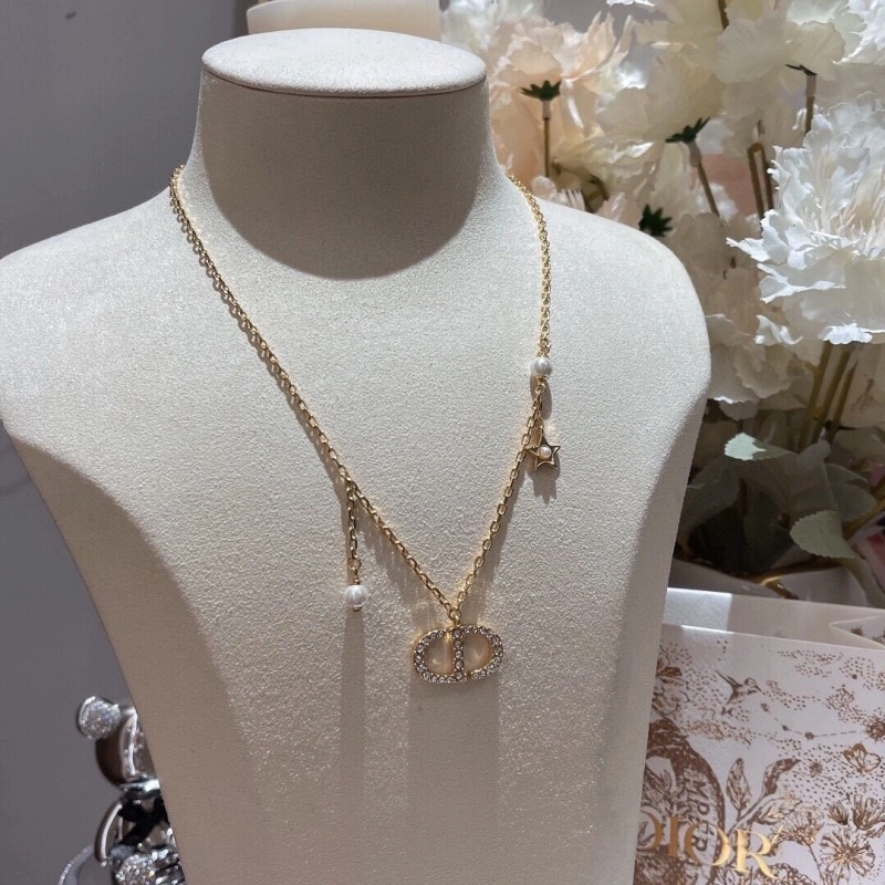 UrbanStyle Christian Dior Necklaces 232591