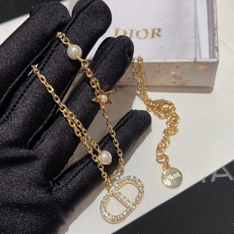 UrbanStyle Christian Dior Necklaces 232591