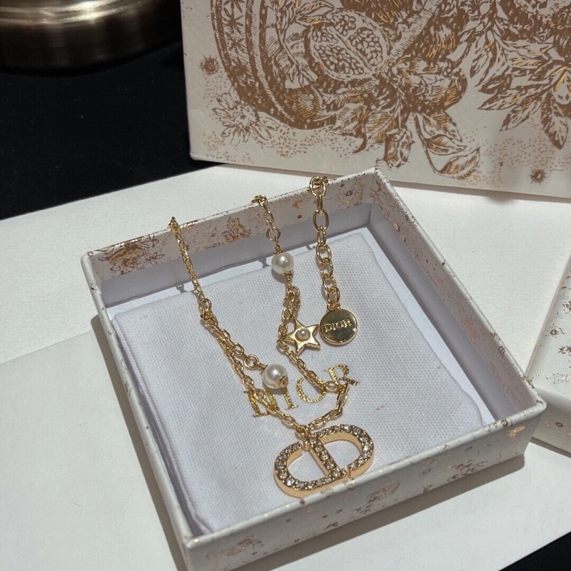 UrbanStyle Christian Dior Necklaces 232591