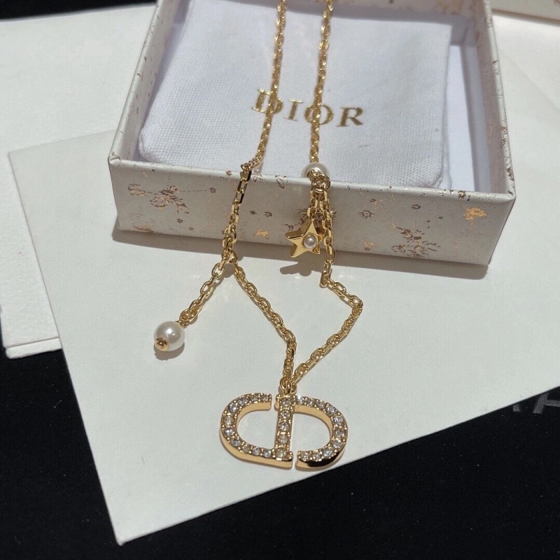 UrbanStyle Christian Dior Necklaces 232591
