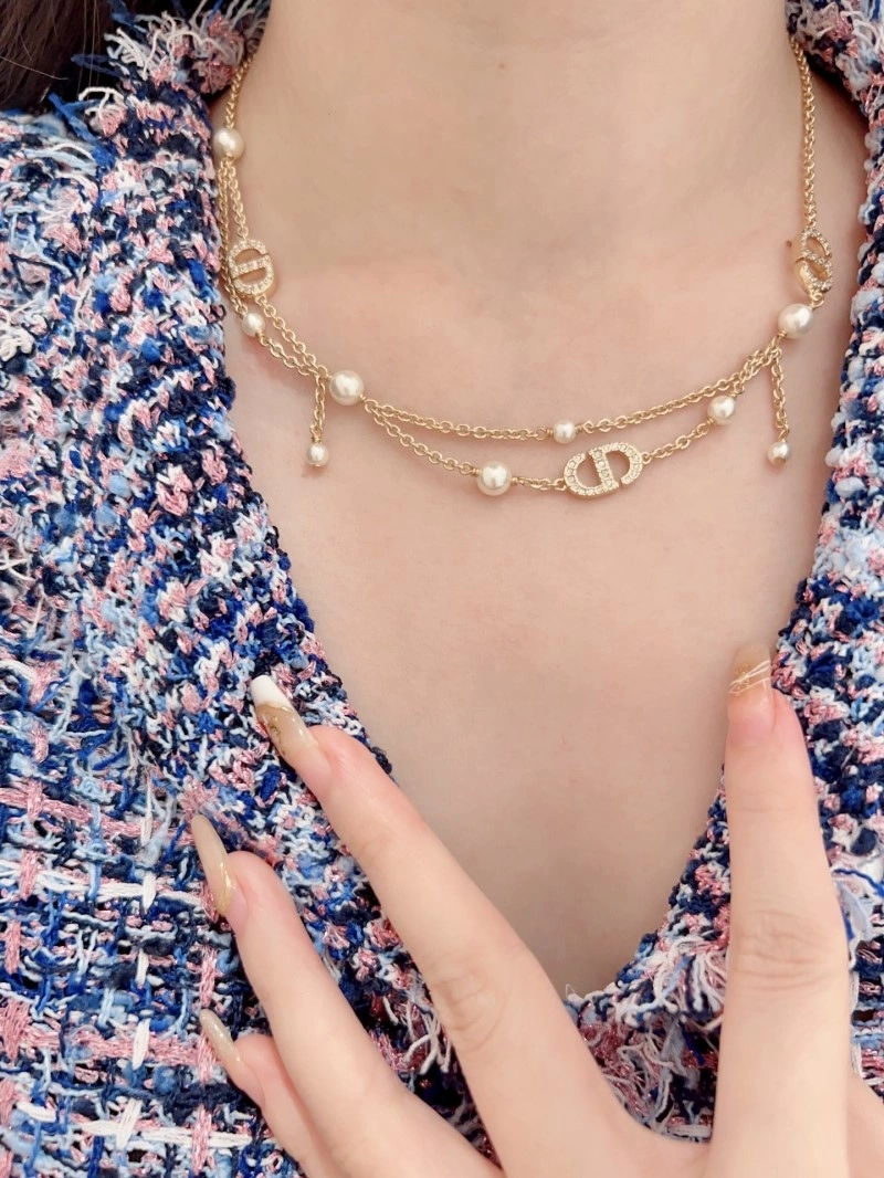 Reliable Christian Dior Necklaces 232564