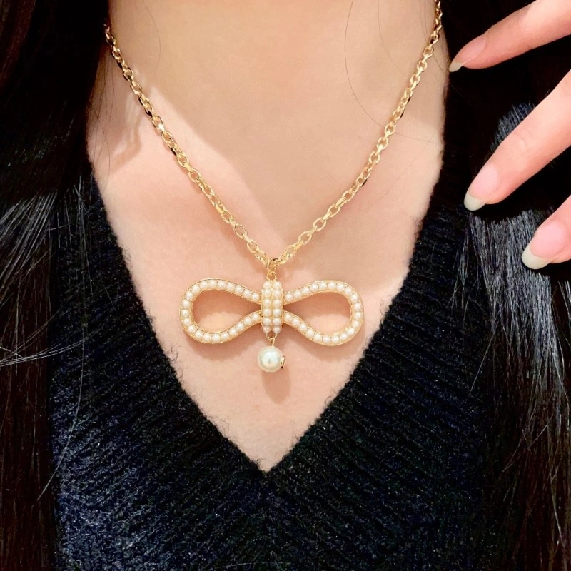 Unisex Christian Dior Necklaces 232567