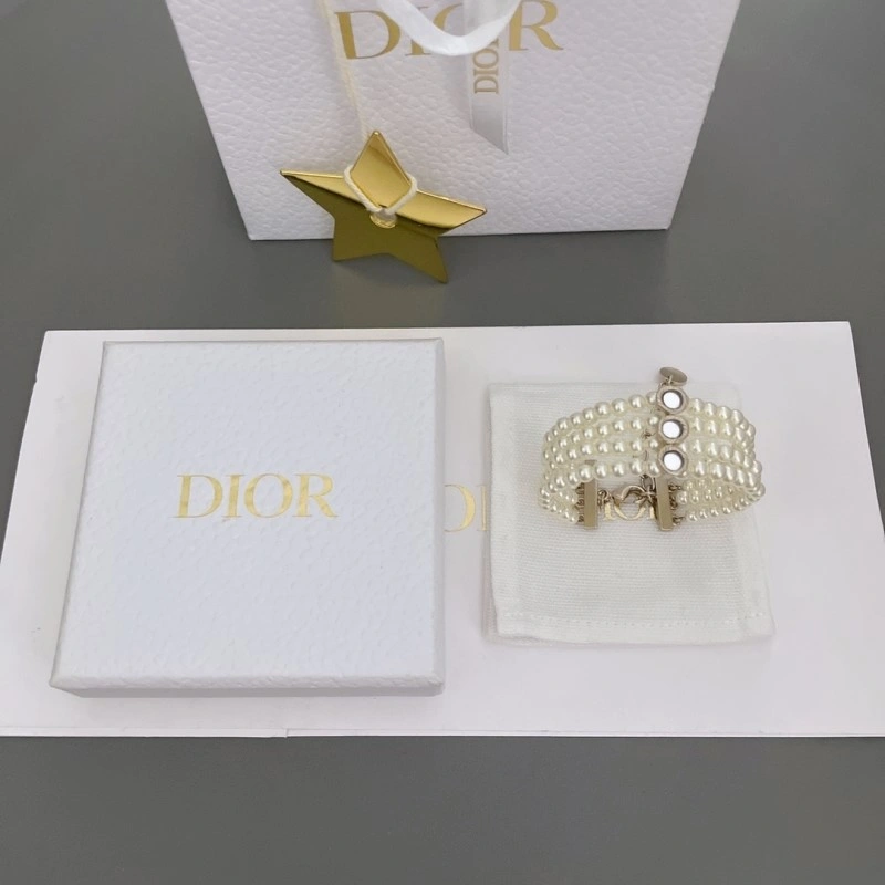 TravelReady Christian Dior Necklaces 232530