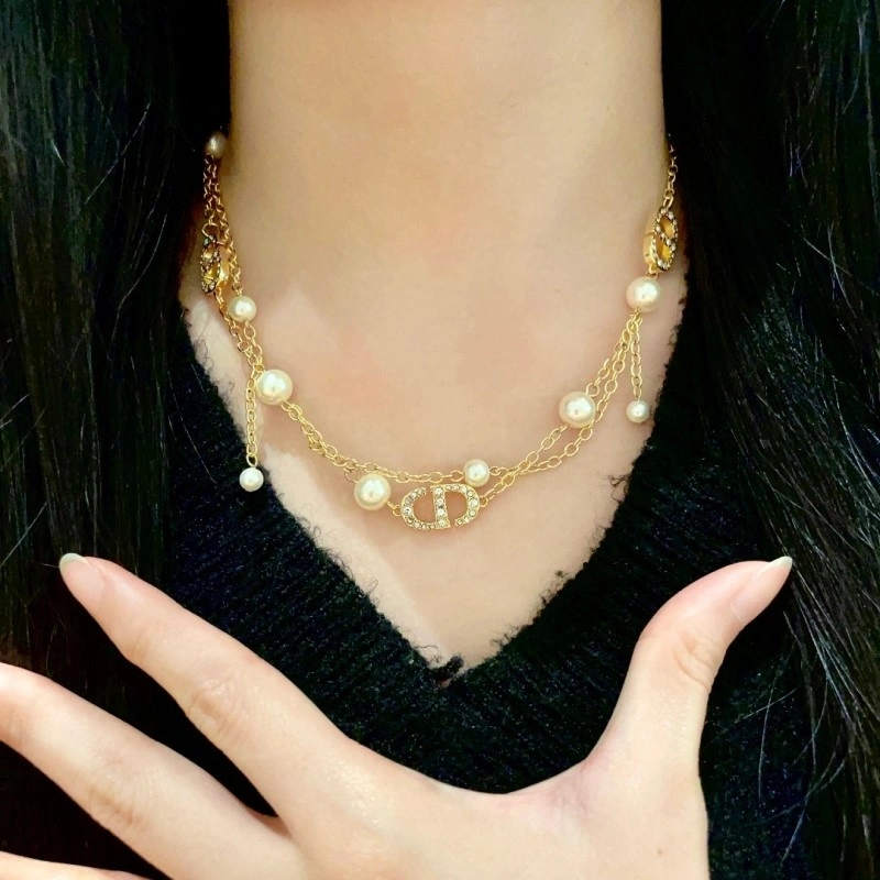 Versatile Christian Dior Necklaces 232553