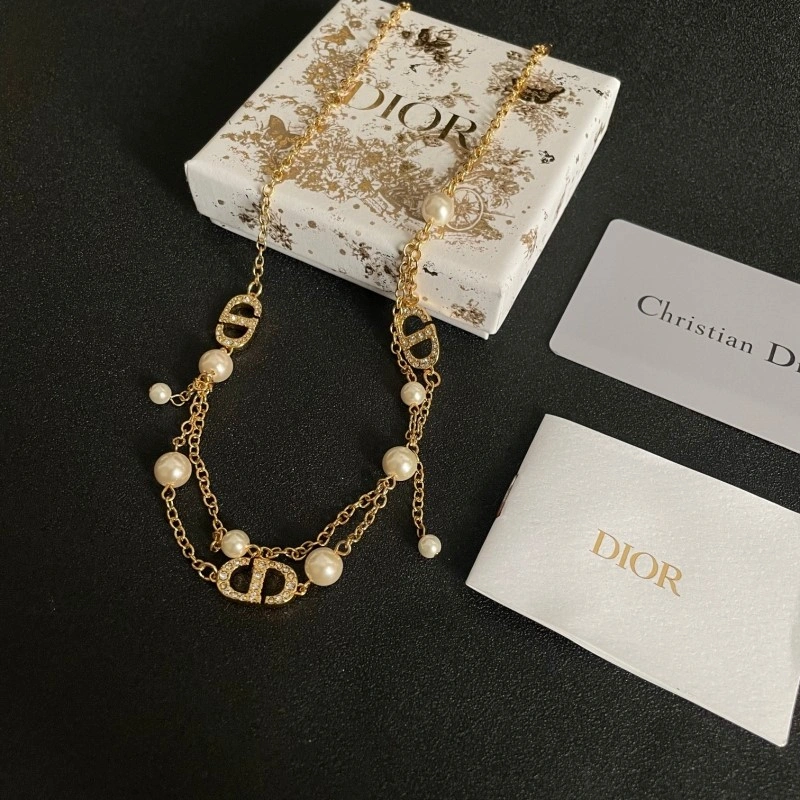 Versatile Christian Dior Necklaces 232553