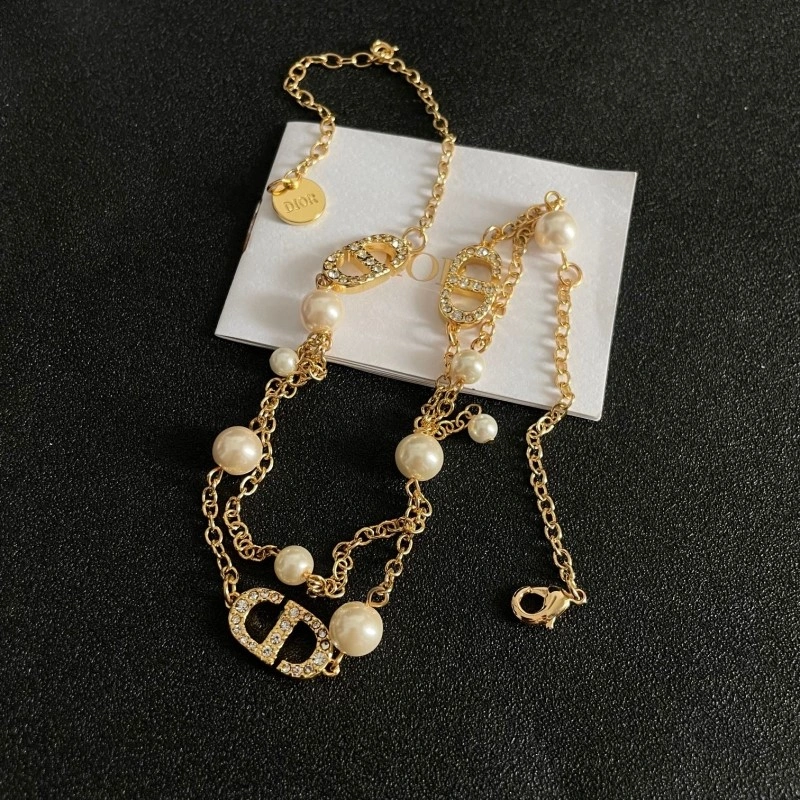 Versatile Christian Dior Necklaces 232553