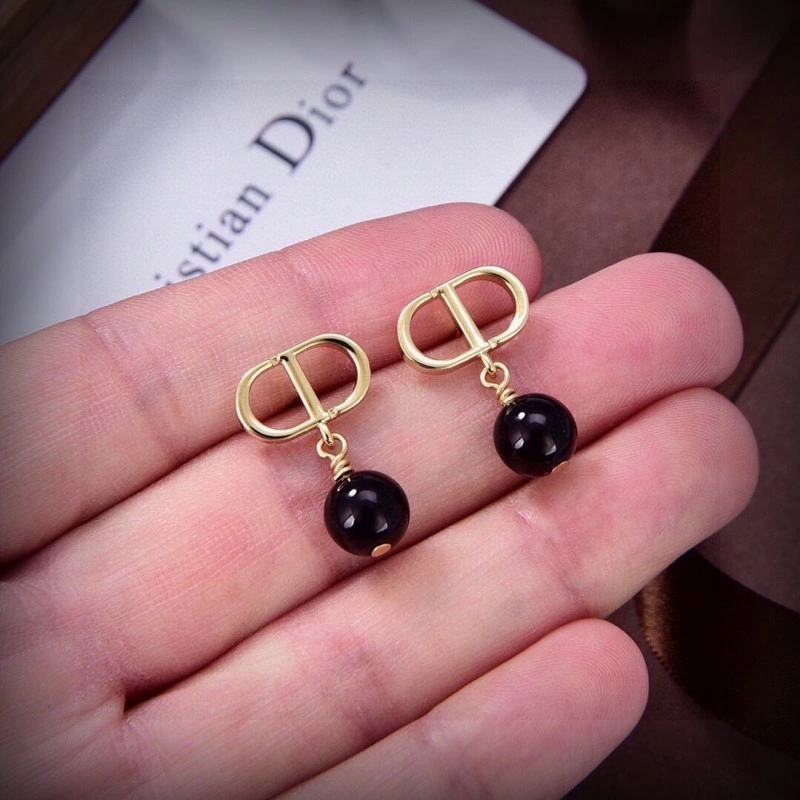 WrinkleFree Christian Dior Necklaces 232541