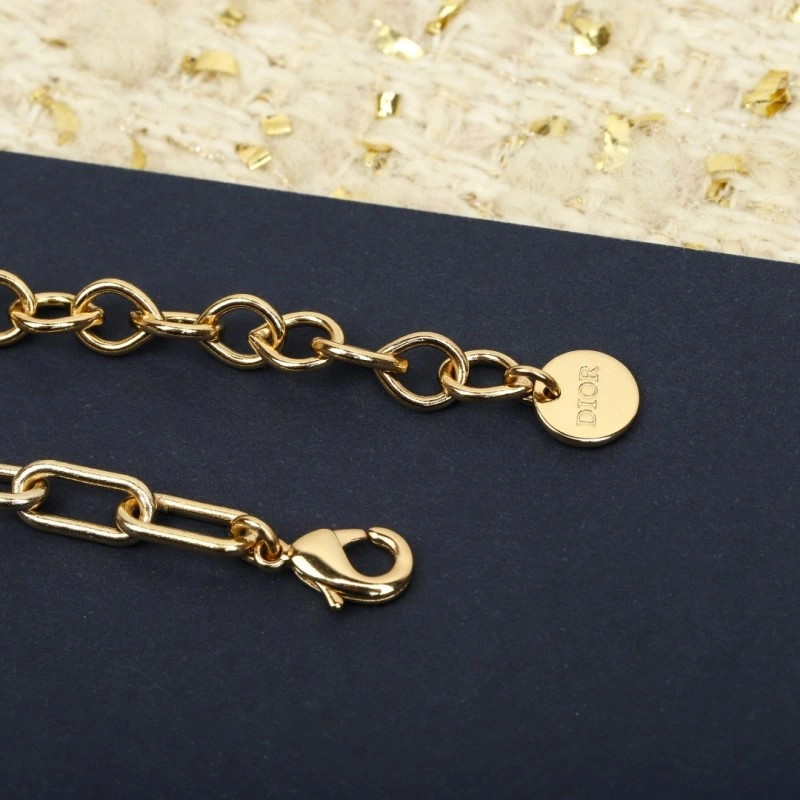 Lightweight Christian Dior Necklaces 232540