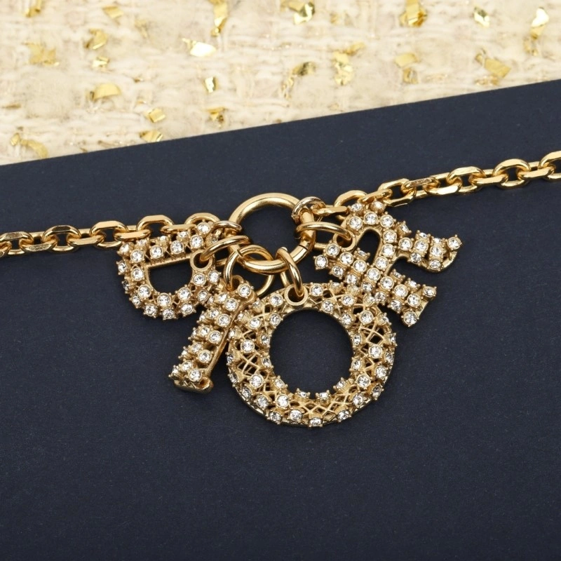 Lightweight Christian Dior Necklaces 232540