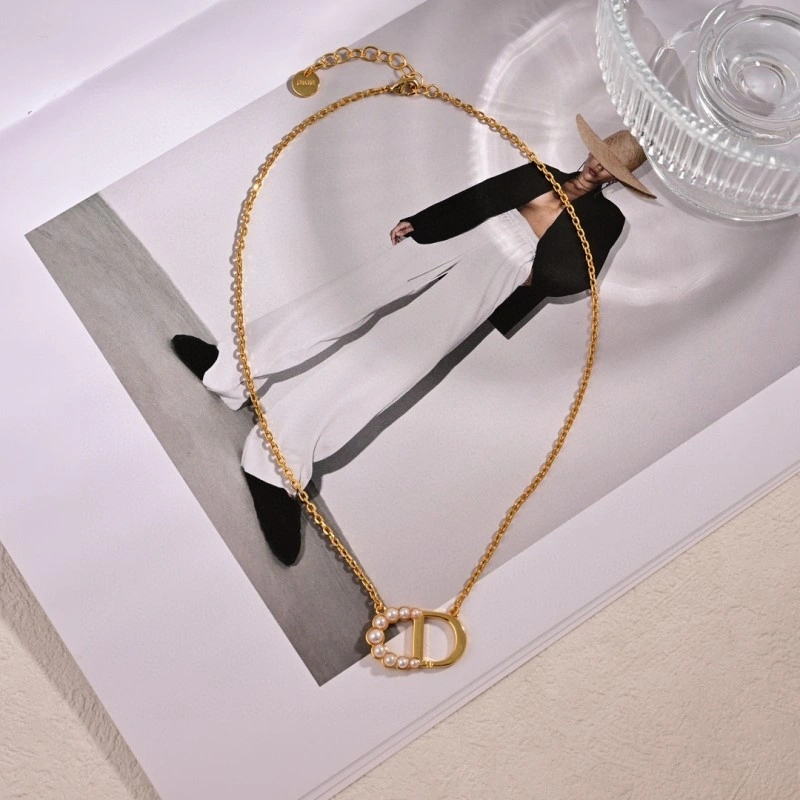 Christian Dior Necklaces Attractive 232497