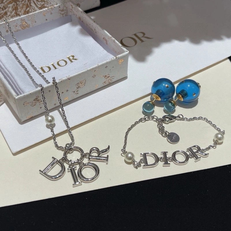 Unisex Christian Dior Necklaces 232511