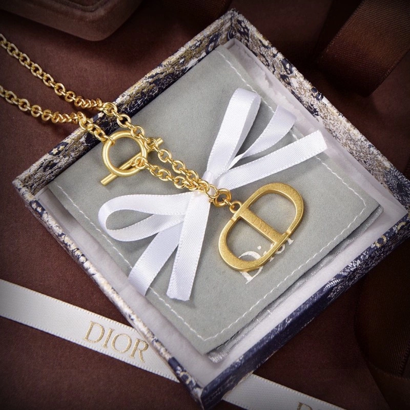 Christian Dior Necklaces Comfortable 232480