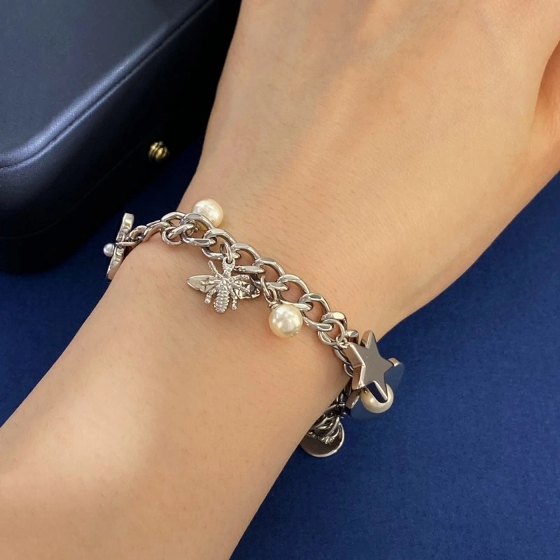 WellDesigned Christian Dior Necklaces 232532