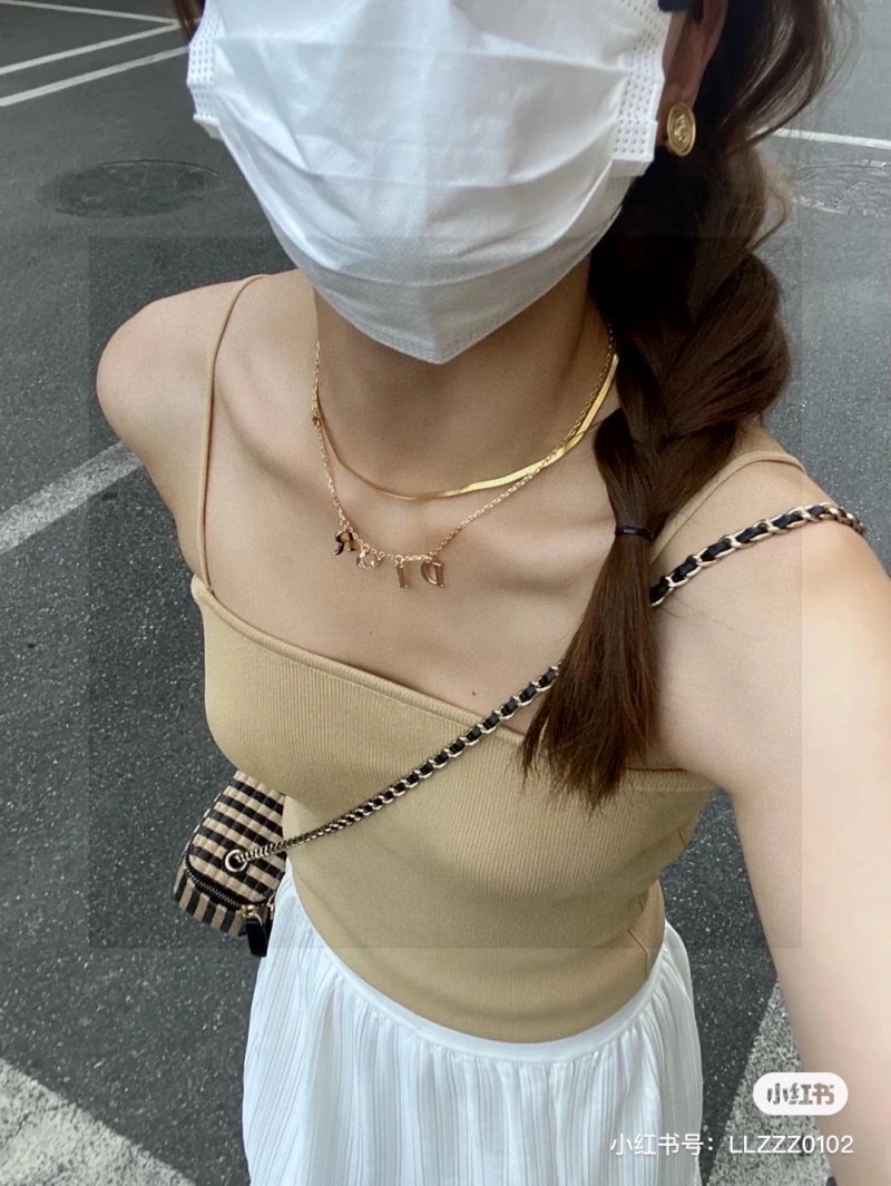 Minimalist Christian Dior Necklaces 232504