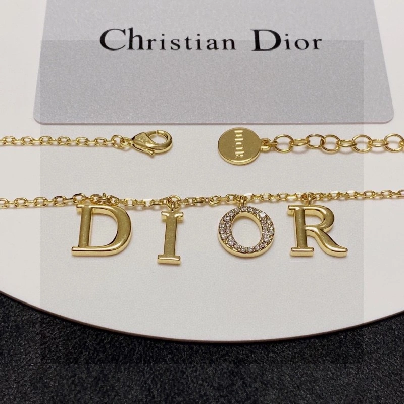 Minimalist Christian Dior Necklaces 232504