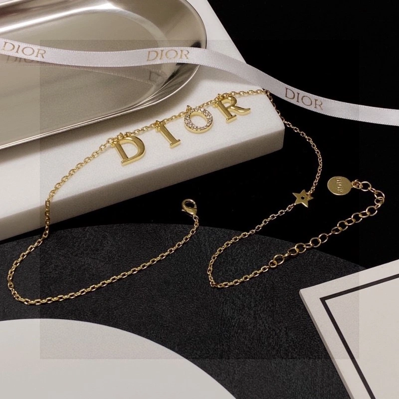 Minimalist Christian Dior Necklaces 232504