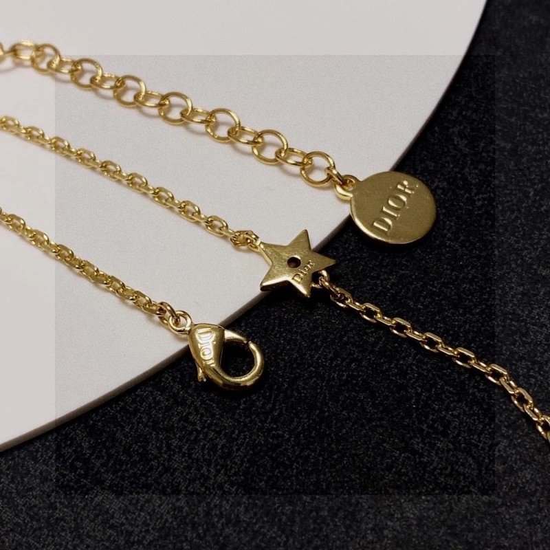 Minimalist Christian Dior Necklaces 232504